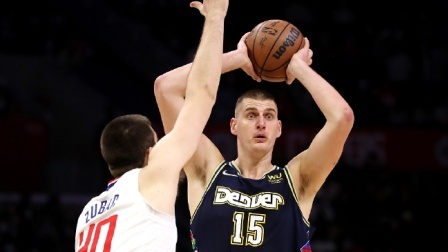NBA热辣资讯 约基奇26+22掘金险胜快船 血布18分独木难支