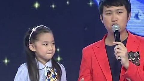 饭没了秀 萌孩秀主持才艺抢强子饭碗