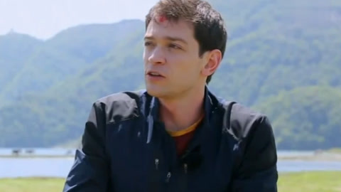 我朋友的家在哪里 Daniel玩滑翔伞独自飞走