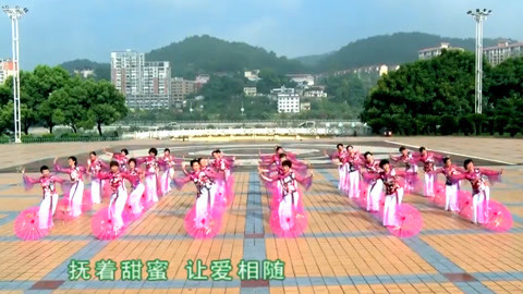 广场舞 广场舞《小河淌水》