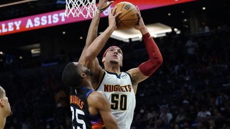 NBA常规赛-约基奇27+13 掘金六人上双轻取太阳迎开