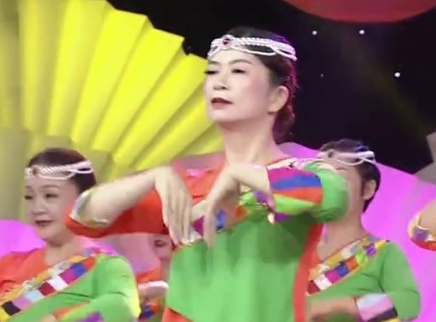 321动起来 广场舞《美丽的草原我的家》