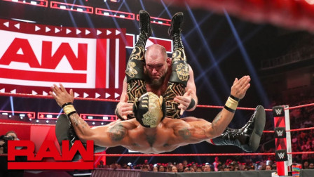 WWE RAW 2019 【RAW 06/10】大怪兽沙利文完虐三小只