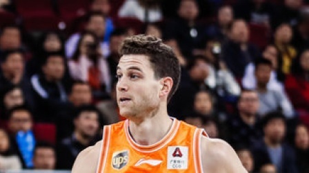 CBA 18/19赛季 北京VS上海第四节：张兆旭大帽汉密尔顿，弗雷戴特关键三分脱进加时