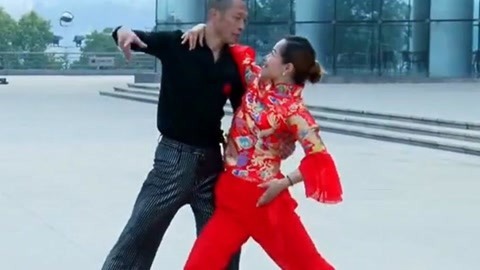 糖豆广场舞精选大众舞蹈 2017流行双人伦巴精彩示范