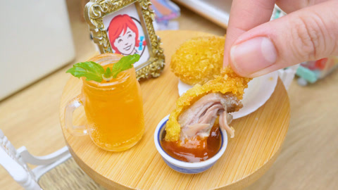 炸鸡腿搭配汽水