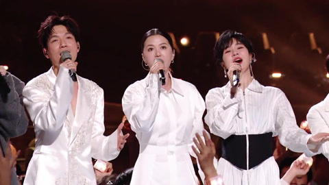 大合唱《在希望的田野上》