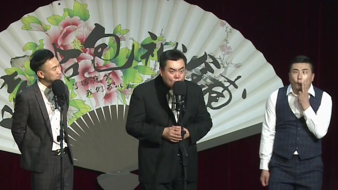 小伙现场展现自己的表演功底，笑料不断