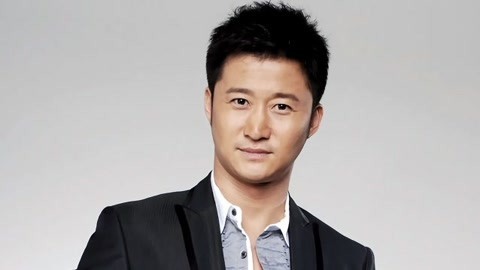 经典传奇 吴京爆红背后的起起落落 14岁竟遭遇瘫痪