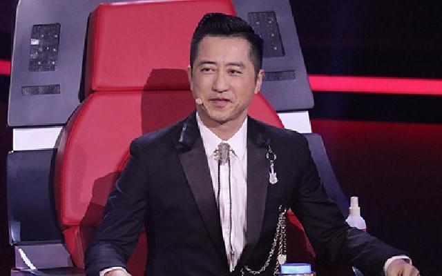 中国新歌声 《真声音》第13期：哈林搞怪教杨美娜唱中文歌