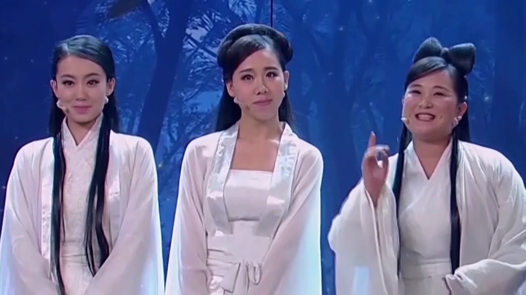 贾玲版小倩强撩宁采臣，跳舞把对方腰扭折了