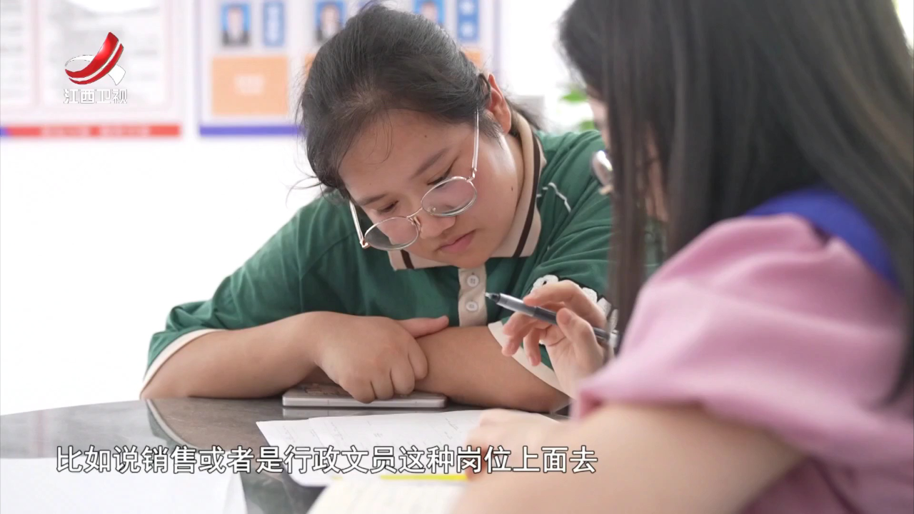 社会传真 人才夜市 汇聚“才气”