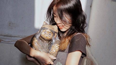顽客 自称冷漠恶女的慢热美女