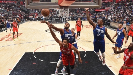 NBA常规赛-肯纳德23分 乔治16+5+8断 快船大胜开拓者