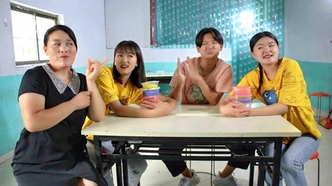 美女家务事 玩九九乘法表赢无硼砂泥