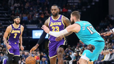 NBA流言收割机 詹姆斯30+6创里程碑，湖人1分险胜灰熊豪取七连胜