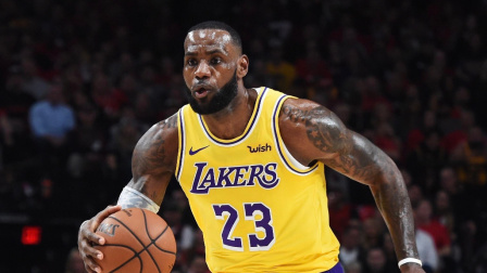 NBA热辣资讯 本季负担过重？詹姆斯：我18岁就开始拯救一支球队不懂何为负担
