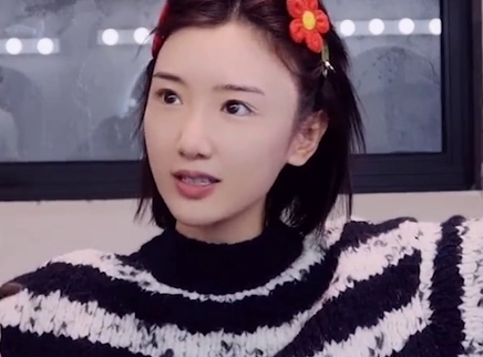 毛晓彤在线辟谣打针：我只是肿
