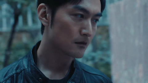 非常目击&middot;精选看点 山峰将歹徒制服！