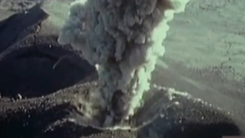 经典传奇 恐龙灭绝真相新发现 竟与火山爆发有关?