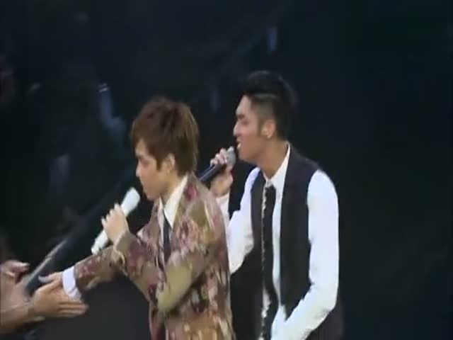 张敬轩 余震 2008酷爱演唱会版-张敬轩 关楚耀