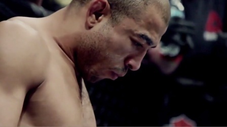 羽量级十三年不败 疤面“国王”奥尔多