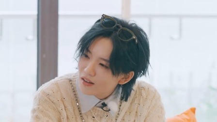 张星特提问脑回路清奇，“大力柯”现场表演徒手剥南瓜