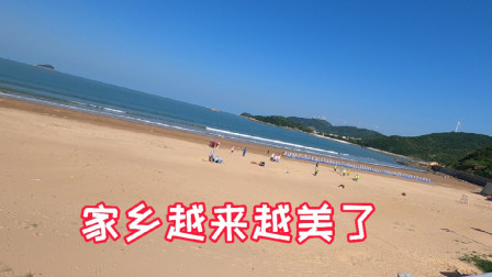 又到了海岛的旅游旺季，阿杰今天跑沙滩散心，这景色心情豁然开朗