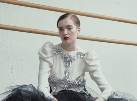 VOGUEfilm 短发超模Ruth Bell的别样魅力