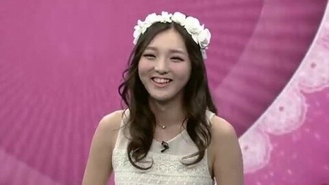 三国帅哥疯抢小邓紫棋