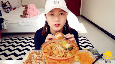 瘾食星球 麻辣烫加蛋糕组合迷之好吃