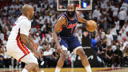 2021-2022赛季NBA集锦 巴特勒23+9+6 斯特鲁斯19+10 热火大胜76人3-2