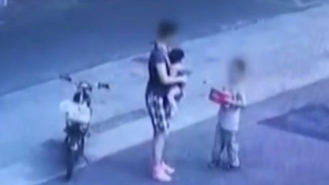 法治中国60分 迷路男童演绎”教科书式“自救 司机吸食毒品后仍开车