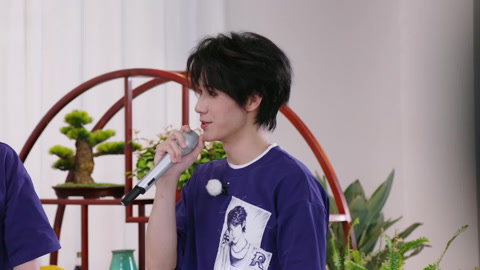 奔跑吧第10季 第10期会员版：张真源开启随地大小唱 郑恺高命中率的一天