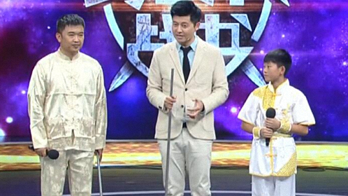 跨时代战书 武林绝学再现神镖技艺 少年吹枪技艺与众非凡