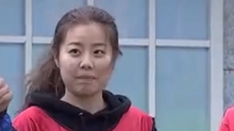 男生女生向前冲第十季 户外运动者展示百宝袋 清秀女生表演傣族舞
