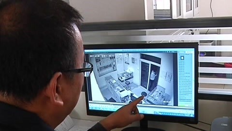 城市直通车 这贼偷完手机再偷充电器