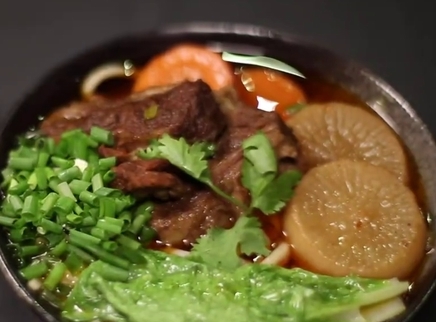 觅食迹 为了最爱的人，做一碗最用心的牛肉面！
