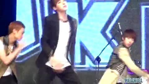 IU kiss&cry Doradora 中韩建交20周年第2回纪念演唱会 主Kevin 饭拍版 12/05/20-U-Kiss (UKiss)