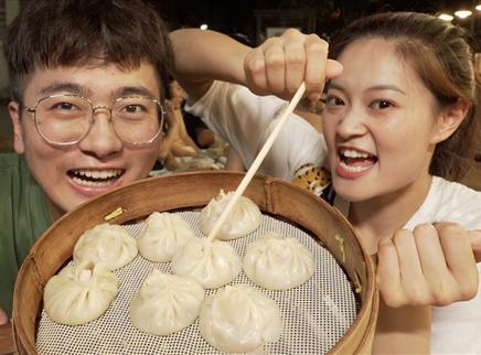 盗月社食遇记 2020 武汉夜宵街：醋灌大肉汤包
