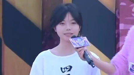 男生女生向前冲 2024 冲客手机壳花样多，分享背后美好寓意