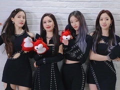 T-ara说中国粉丝像父母 现场嗨跳10首二代团经典舞曲