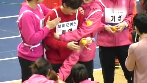 IU kiss&cry MBC偶像运动会 Soohyun's Amazing Hand 饭拍版 12/01/08-U-Kiss (UKiss)