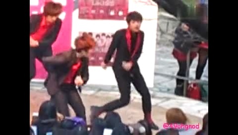 IU kiss&cry Forbidden Love 横滨放送活动 主东浩 饭拍版 12/02/19-U-Kiss (UKiss)