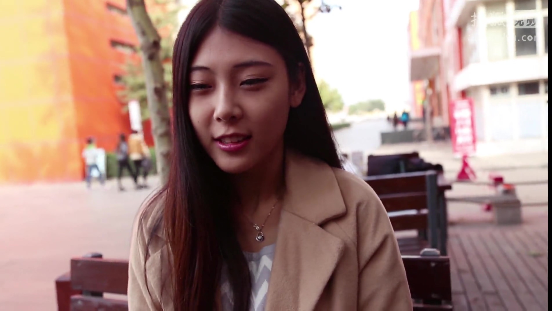 学校里的疯子 学校里的疯子 第三季 第十五集 白痴男友为湿身女友解忧