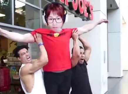 兄die吃我一记滚雷！