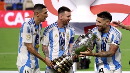美洲杯-阿根廷1-0大赛三连冠 梅西伤退痛哭劳塔罗制胜球