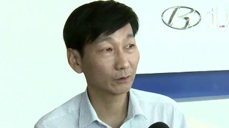每日新闻报 洪灾中执意回家喂猪 获救后被拘