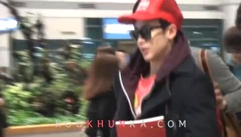 2PM 仁川机场 主Nichkhun 饭拍版 12/02/26-2PM