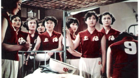 我实在太有才之《篮球电影18秀》 《女篮5号》堪称传世经典 所提疑问国人半世纪无法回答